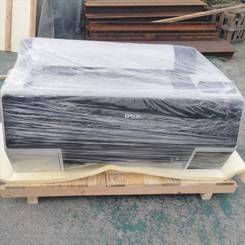 兩臺菲林打印機同時打包發貨，遠程安裝