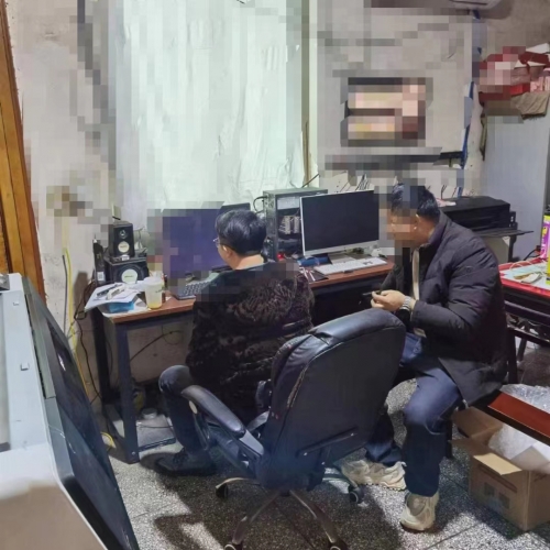 一臺(tái)喜標(biāo)，吊牌菲林打印機(jī)安裝完成